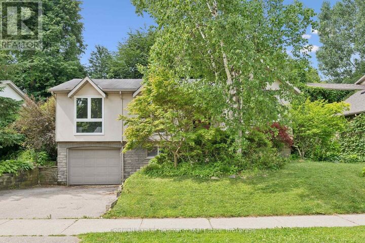 Property Photo:  18 Gateway Drive  ON N1H 6W8 