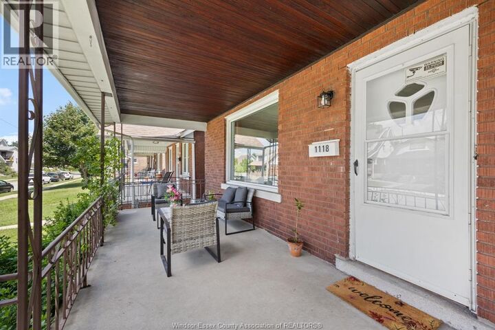 Property Photo:  1118 Louis Avenue  ON N9A 1Y2 