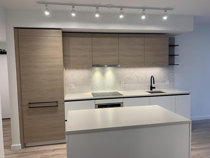13428 105 Avenue 512 — photo 1