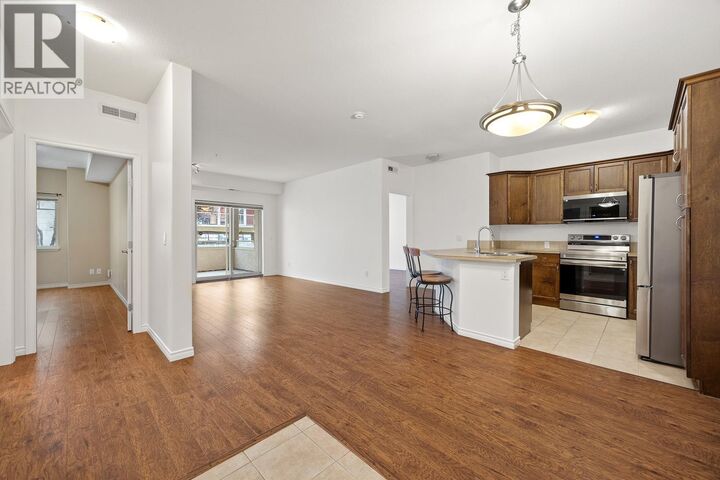 Property Photo: 1007 Harvey Avenue 104 BC V1Y 6E4