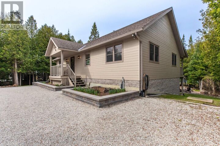 Property Photo:  80 Lakewood Country Lane  ON N0H 1W0 