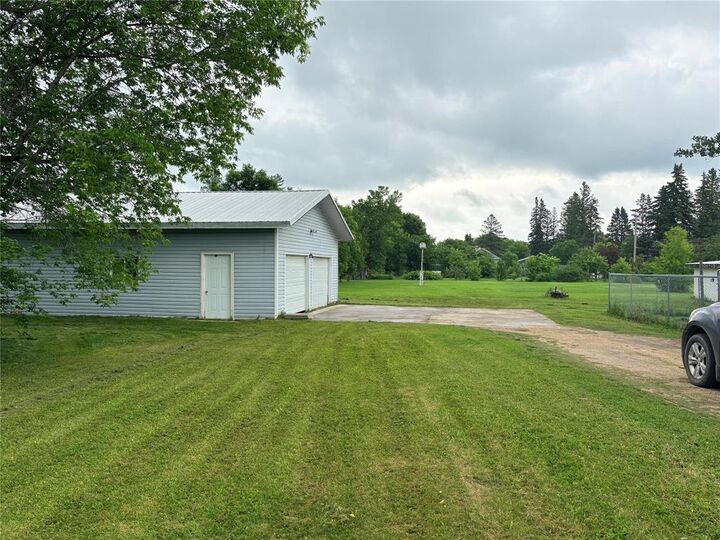 Property Photo: 910 Rosamond Road MB R0J 1B0