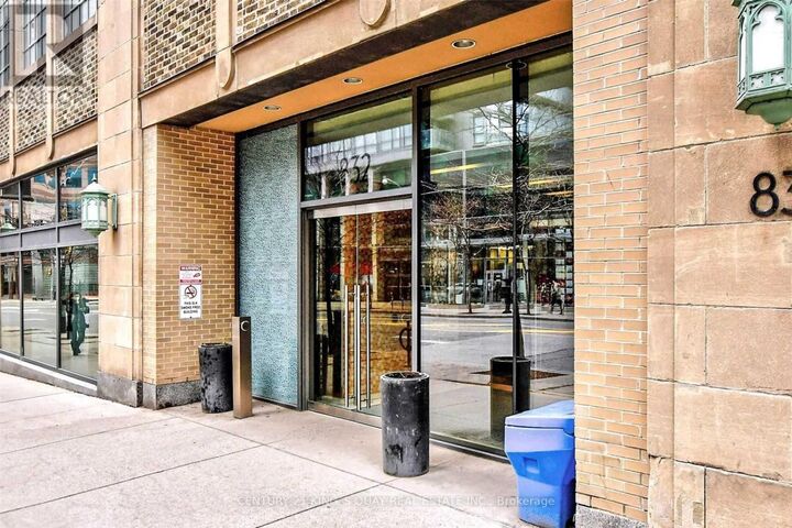 Property Photo: 832 Bay Street 2809 ON M5S 1Z6