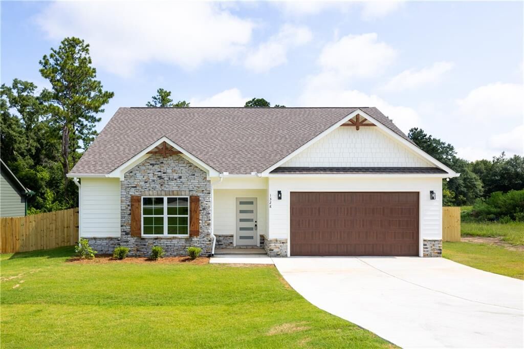 Property Photo:  1328 Lee Rd 219  AL 36870 