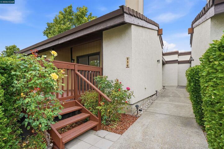 Property Photo: 236 Tangerine CA 94583