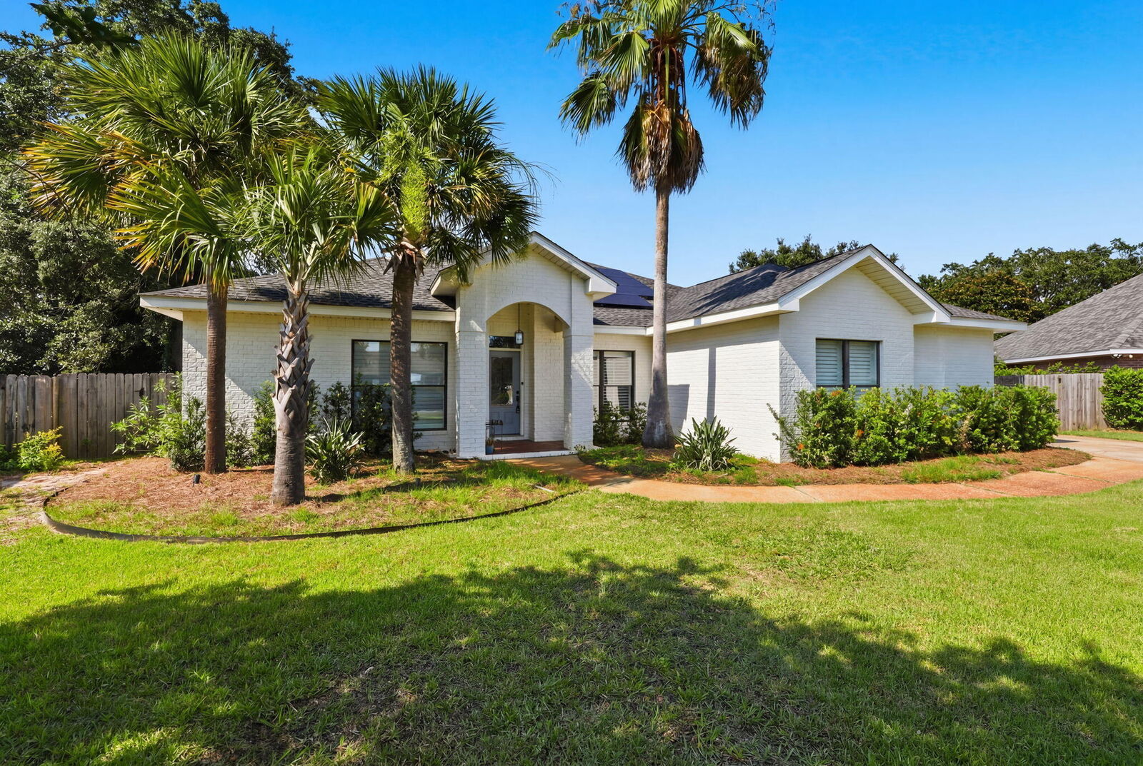 Property Photo:  1194 Jaguar Circle  FL 32563 