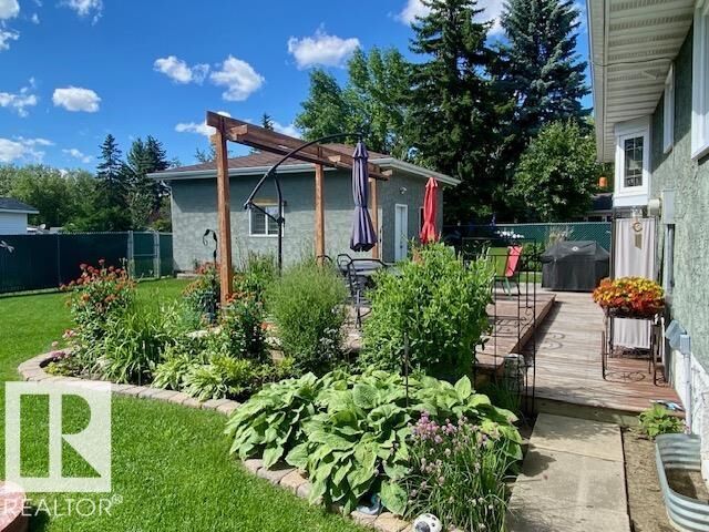 Property Photo:  3212 73 Street NW  AB T6K 1K1 