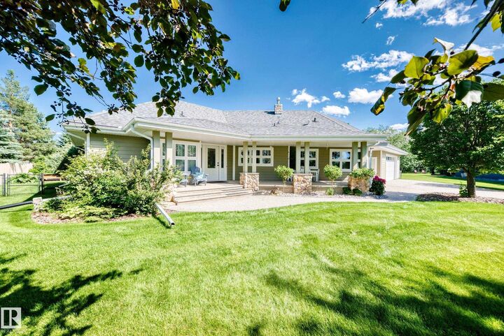Photo de la propriété: 26106 Twp Road 532 A 51 AB T7Y 1A3
