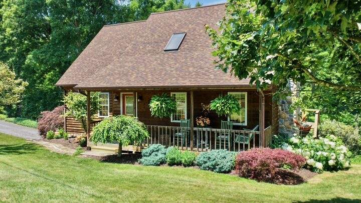 Property Photo: 300 Max Meadows Rd WV 24957