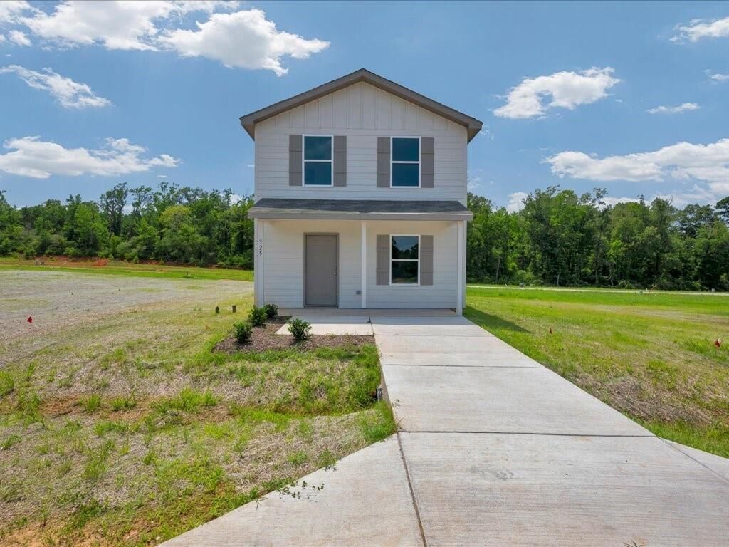 Property Photo:  325 Dana Drive  TX 75901 