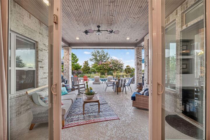 Property Photo: 2710 Merlin Way TX 77493