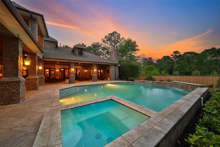 Property Photo: 6803 Star Ledge Court TX 77389