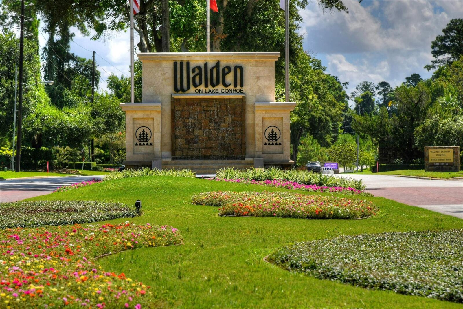 Property Photo: 12900 Walden Road 6 TX 77356