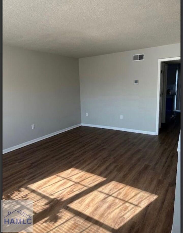 Property Photo:  1100 Pineland Avenue  GA 31313 