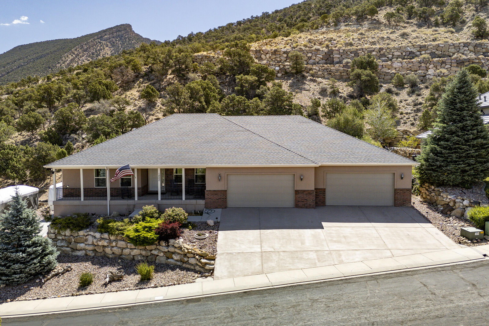 Property Photo: 1880 N Matchstick Way UT 84721