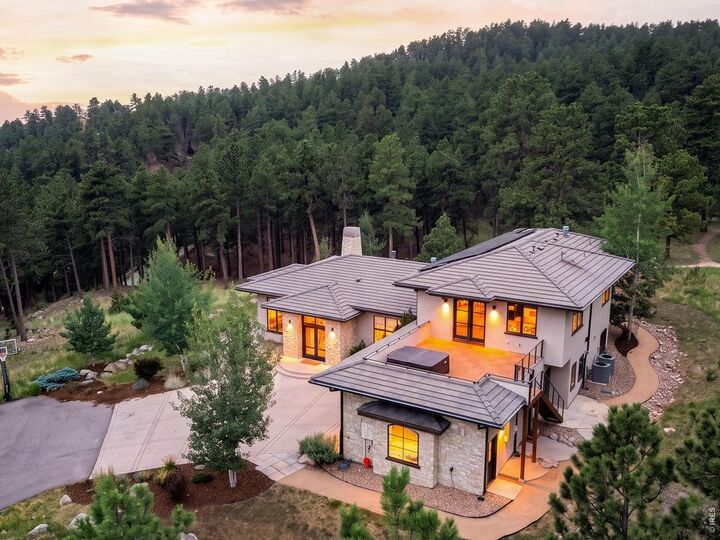 Property Photo:  575 Reed Ranch Rd  CO 80302 