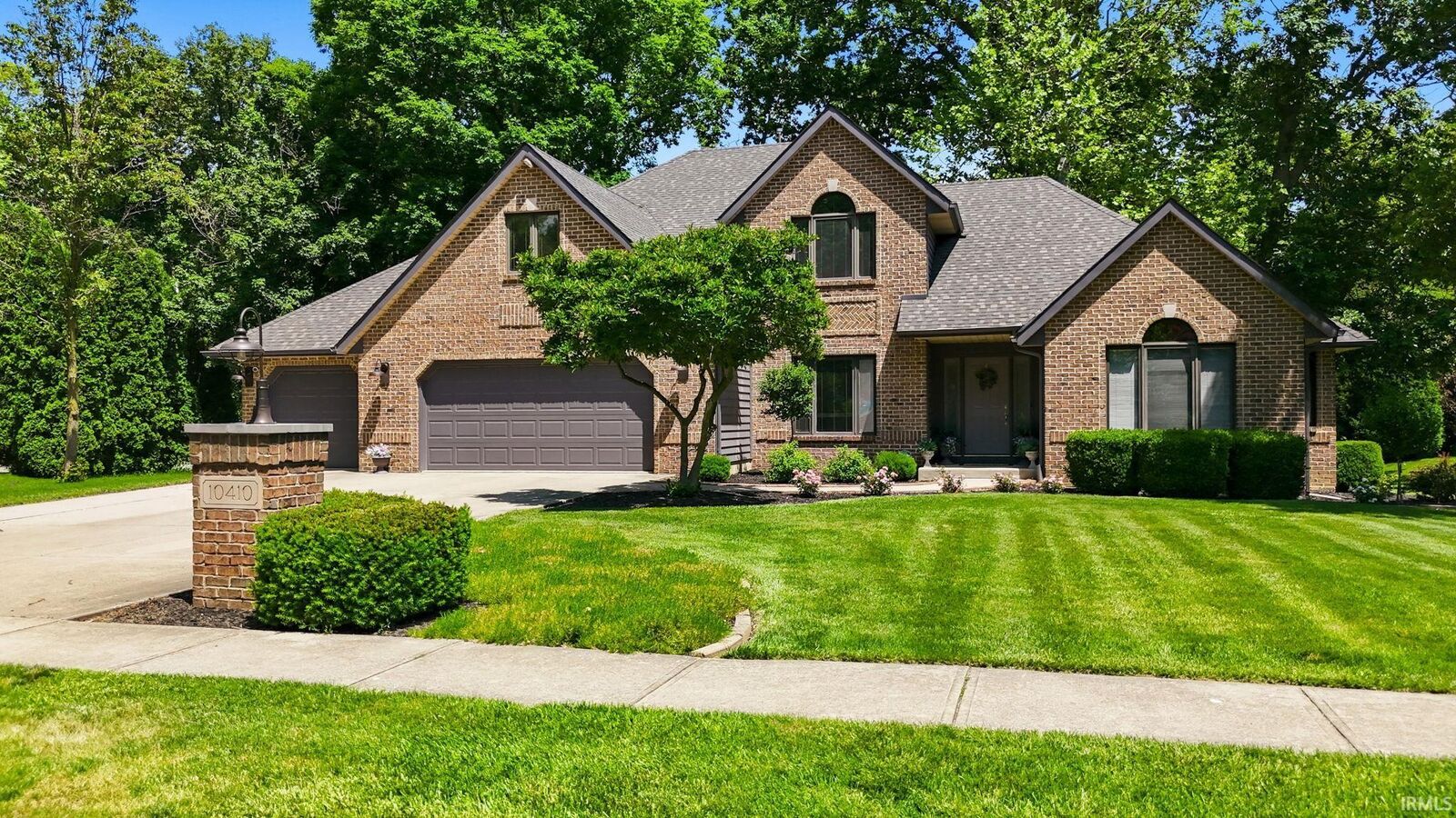 Property Photo:  10410 Glen Arbor Pass  IN 46814-9540 