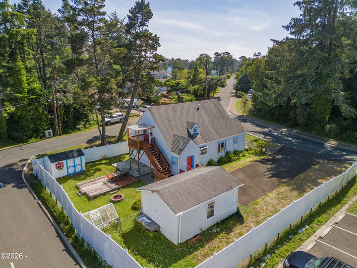 Property Photo: 6126 SW Jetty Avenue OR 97367