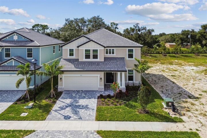 Property Photo: 7571 Hawkstone Drive FL 34241