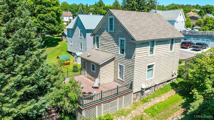 Property Photo:  908 Third Street  MI 49930 