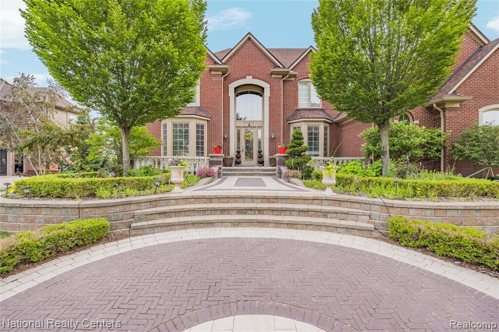 Property Photo:  51577 Merry Lane  MI 48316 3860 