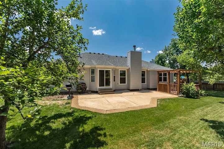 Property Photo: 1600 Summerpoint Drive MO 63026