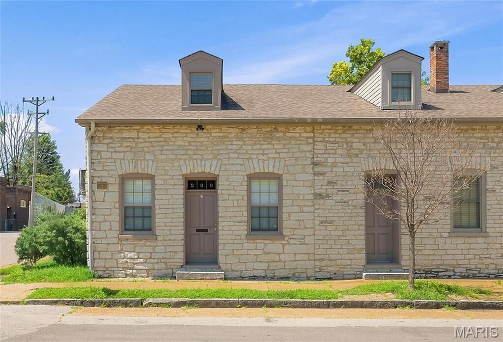 Property Photo: 200 W Steins Street MO 63111