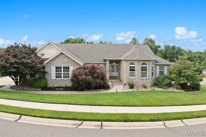 Property Photo:  123 Kingsbrooke Boulevard  IL 62034 
