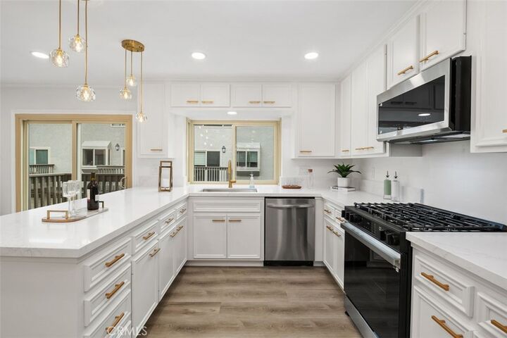 Property Photo: 8 Summer Breeze CA 92603