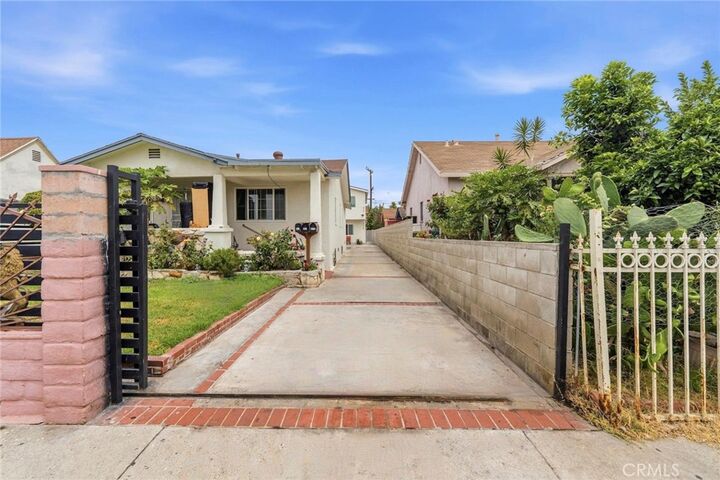 Property Photo:  622 Eastmont  CA 90022 