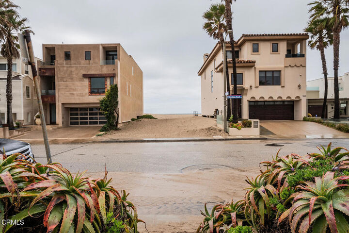 Property Photo:  5344 Seabreeze Way  CA 93035 