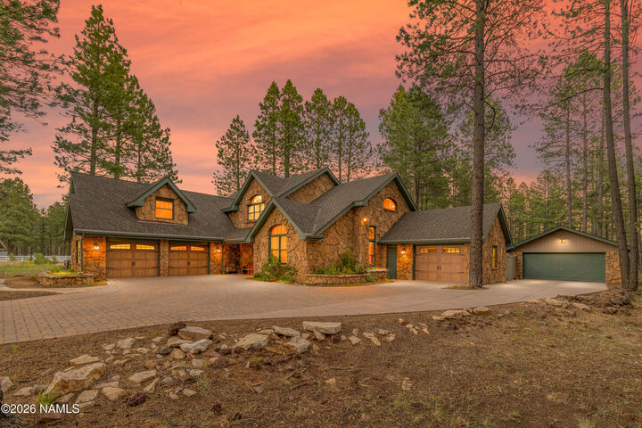 Property Photo: 2300 W Kiltie Lane AZ 86005