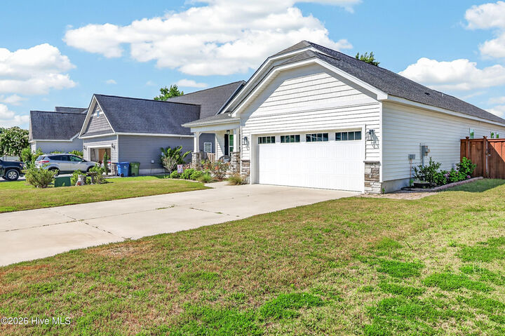Property Photo:  115 Emerson Lane  NC 28460 
