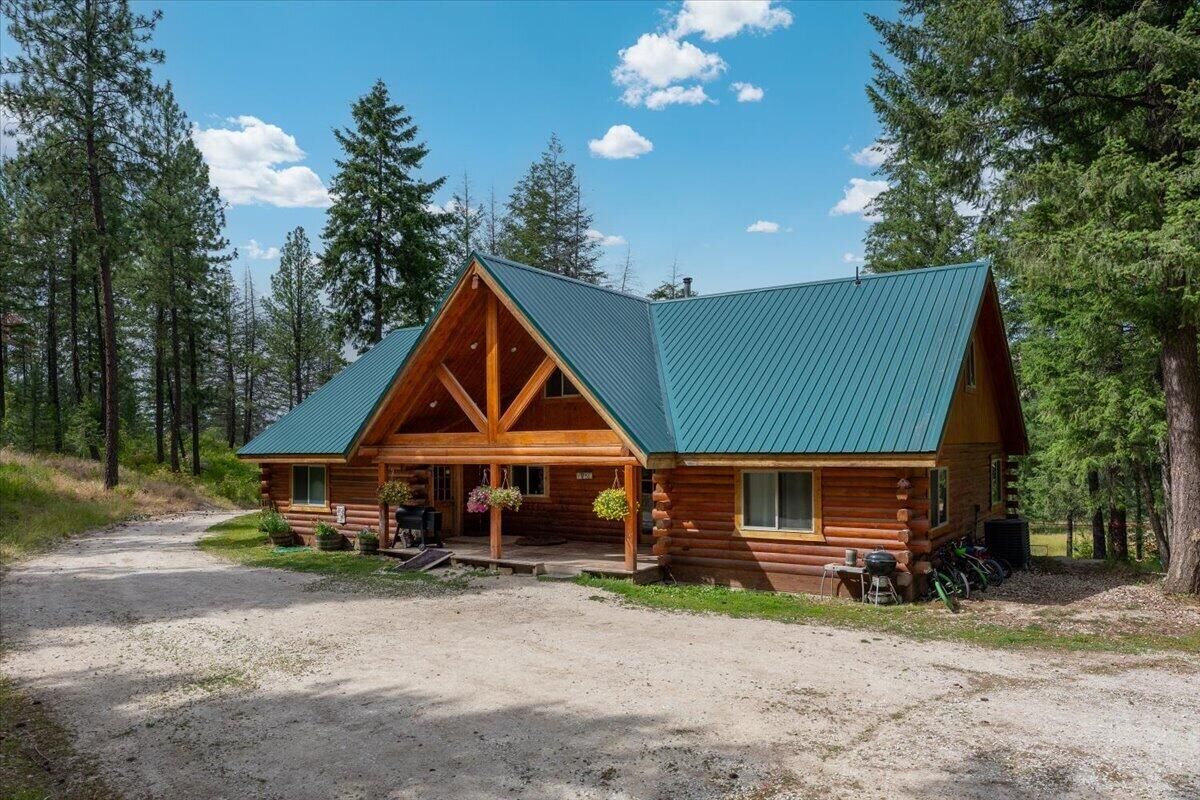 Property Photo:  5249 Happy Hill Rd  WA 99034 