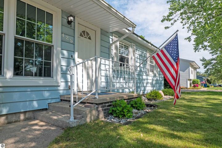Property Photo:  425 Leeson Avenue  MI 49601 