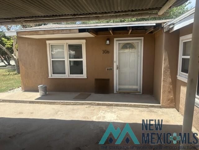 Property Photo:  306 W Chisum Avenue  NM 88220 