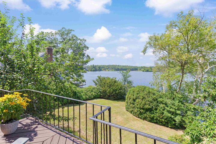 Property Photo:  21 Goodridge Avenue  NH 03079 
