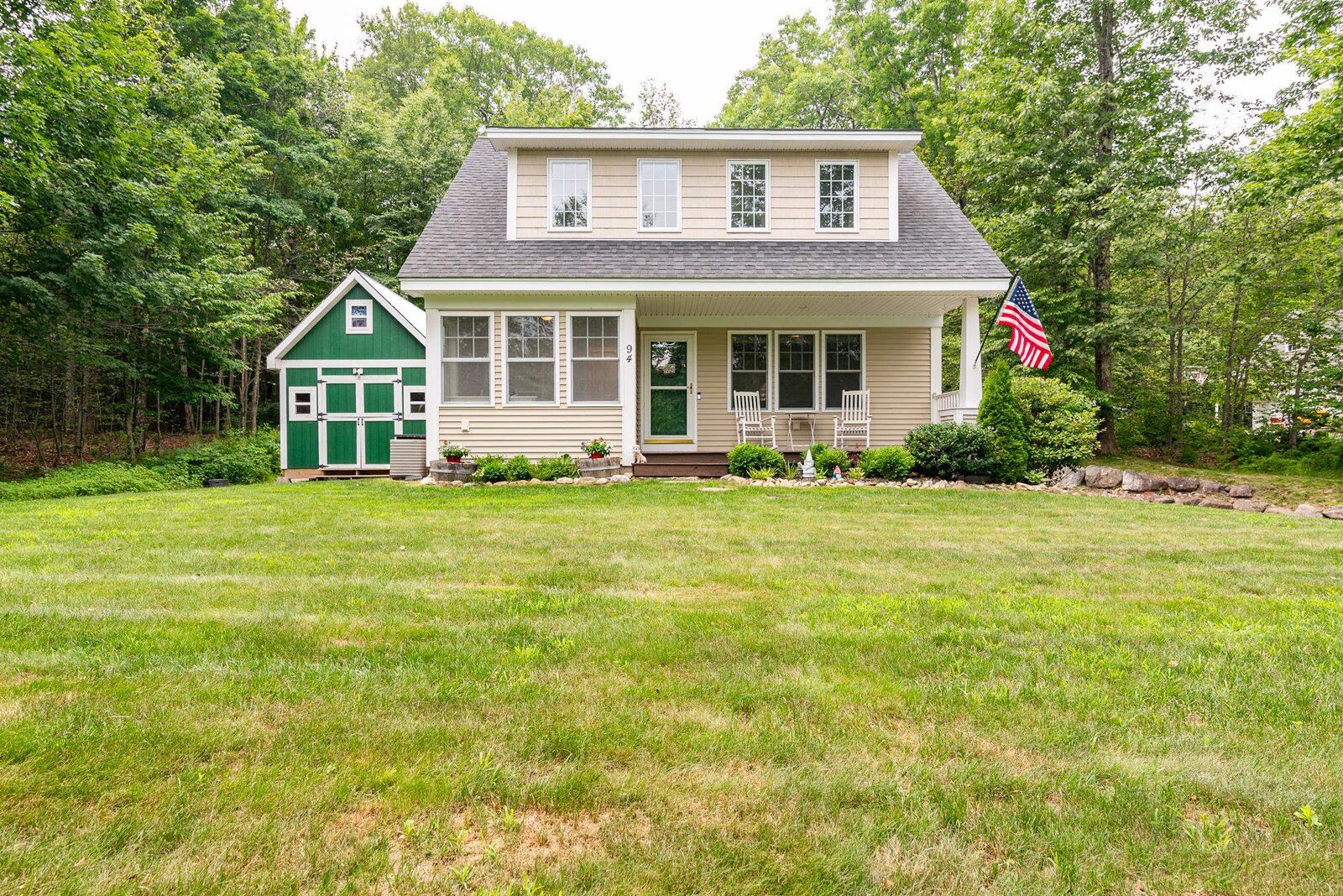 Property Photo: 94 High Meadows Drive NH 03037