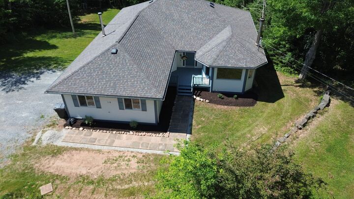 18 Behrent Court — photo 1