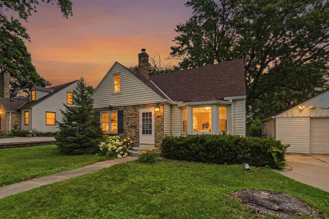 Property Photo: 337 5th Avenue N MN 55343