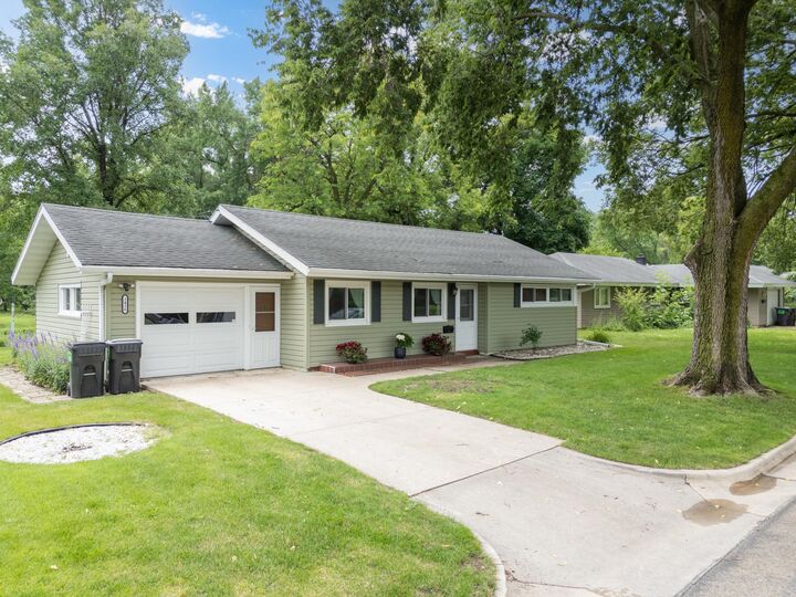 Property Photo:  1426 Graham Court SE  MN 55904 