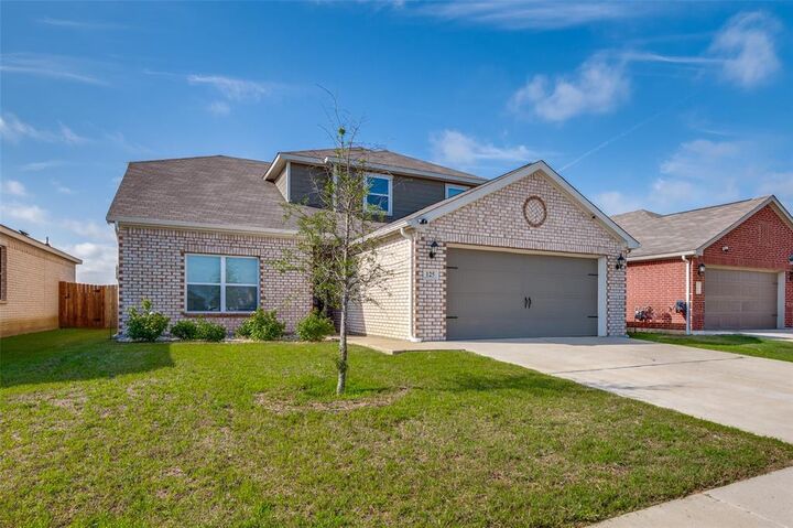 Property Photo:  125 Sammy Fowler Avenue  TX 76084 