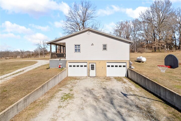 Property Photo: 127 Walnut Lane AR 72685
