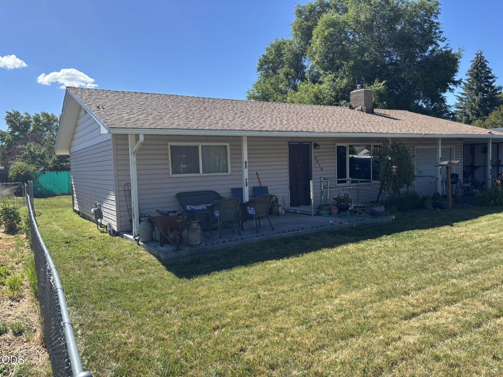 Property Photo: 4810 Derby Place OR 97603
