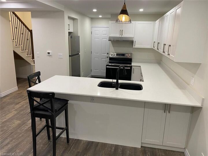 Property Photo:  246 Forest Avenue  ON L8N 1Y1 