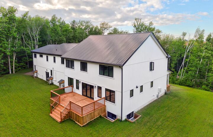 Property Photo: 1685 Kingston Road PE C0A 1H8
