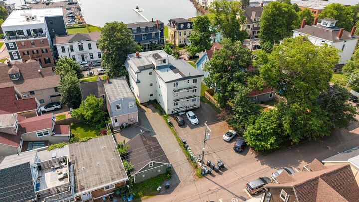 Photo de la propriété:  21 Water Street  PE C1A 1A2 