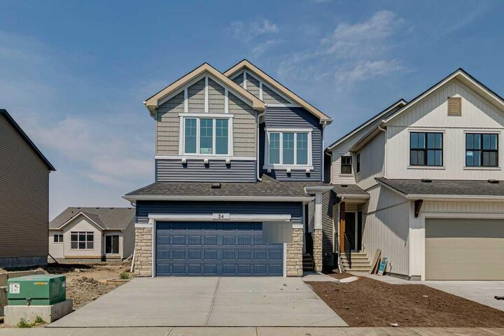Property Photo:  34 Hotchkiss Gardens SE  AB T3S 0T4 