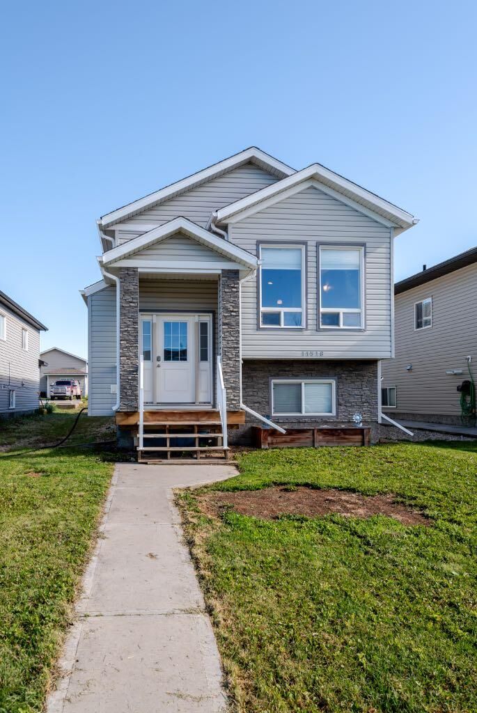 Property Photo: A & B, 11518 73 Avenue A &Amp B AB T8W 0K2