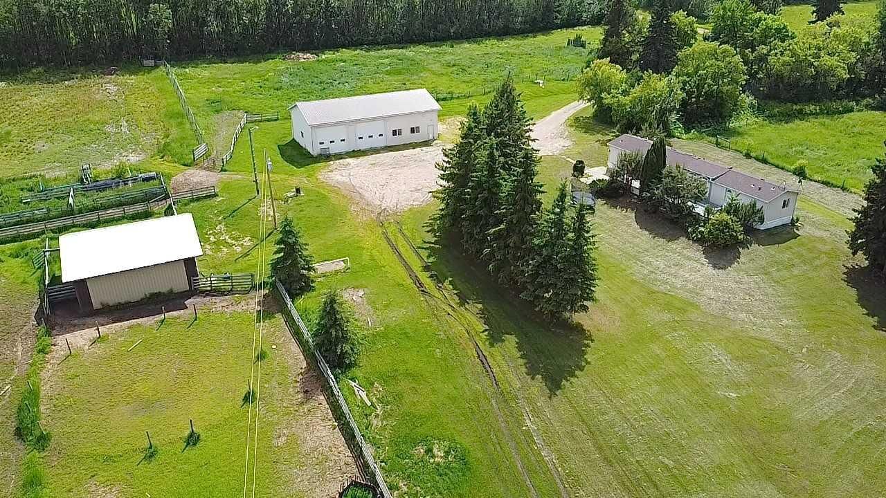 Property Photo: 645045 Range Road 211 AB T0A 0M0